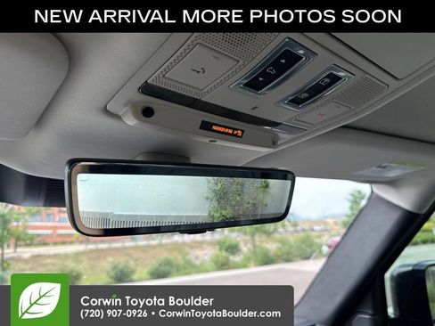 Used 2022 Land Rover Defender 90 S AWD/4WD image 12