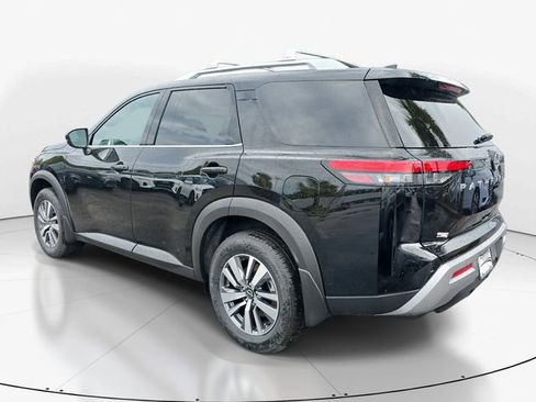 New 2025 Nissan Pathfinder SL w/ Cargo Package image 7