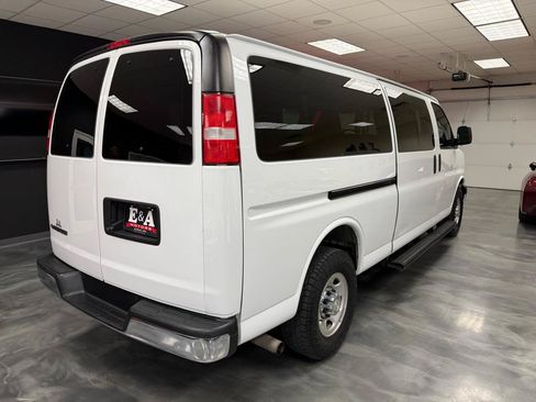 Used 2019 Chevrolet Express 3500 LT w/ LT Preferred Equipment Group RWD image 7