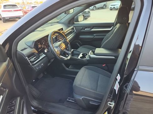 Used 2025 GMC Terrain Elevation AWD/4WD image 4
