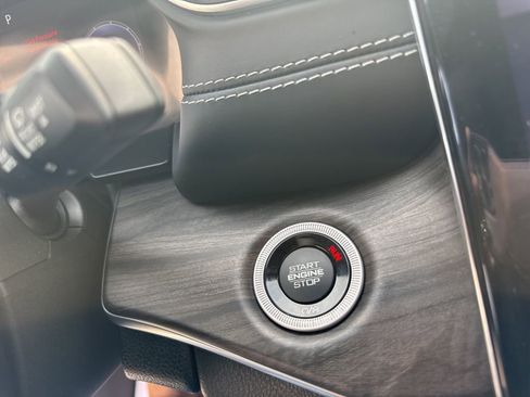 Used 2023 Jeep Grand Cherokee L Overland w/ Luxury Tech Group IV image 38