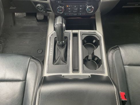 Used 2018 Ford F150 Lariat image 17