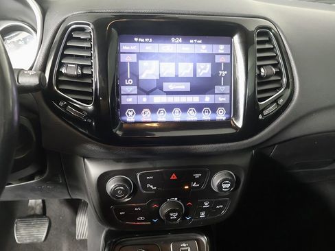 Used 2021 Jeep Compass Limited image 44