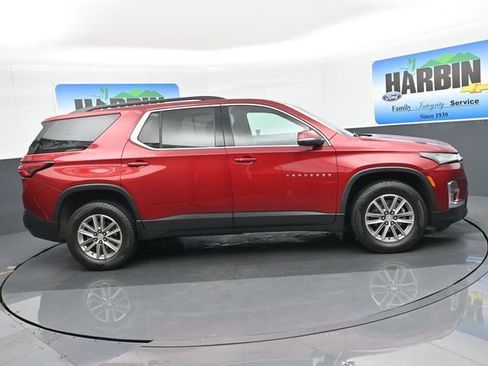 Used 2023 Chevrolet Traverse LT image 7