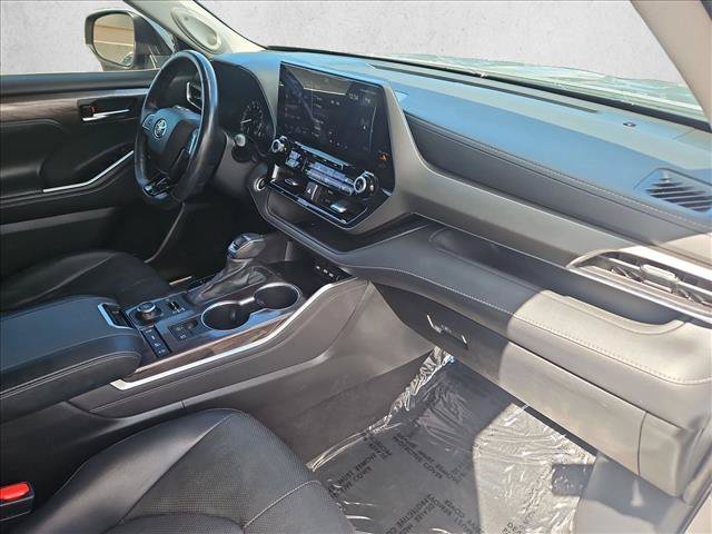 Used 2021 Toyota Highlander Limited AWD/4WD image 24