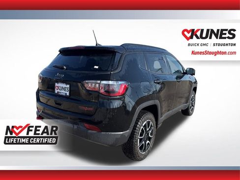 Used 2024 Jeep Compass Trailhawk image 11