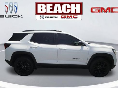 Used 2026 GMC Terrain Elevation w/ Elevation Premium Package FWD image 2