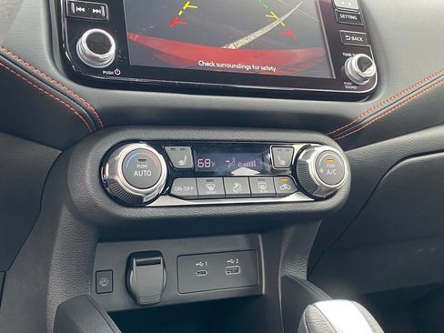 New 2025 Nissan Versa SR w/ Trunk Package image 26