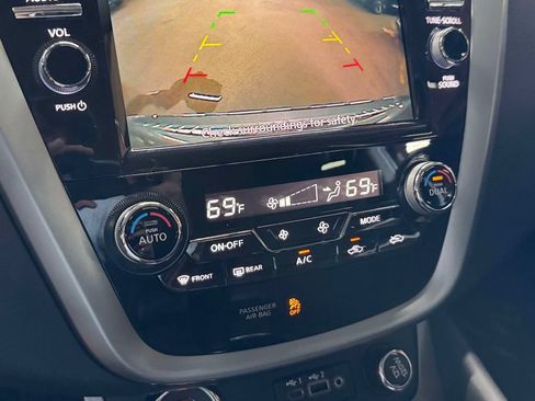 Used 2019 Nissan Murano SV AWD/4WD image 14