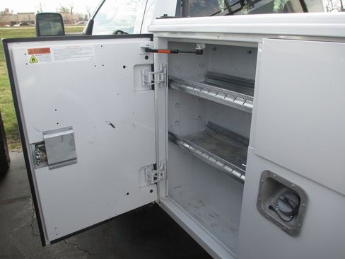 Used 2024 RAM 3500 Tradesman w/ Safety Group image 12