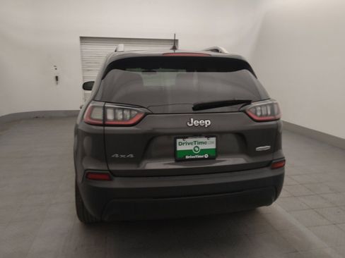 Used 2019 Jeep Cherokee Latitude Plus AWD/4WD image 6