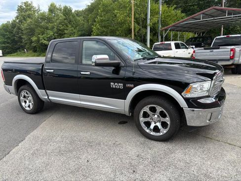 Used 2017 RAM 1500 Laramie w/ Convenience Group image 3