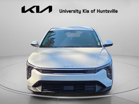 Used 2025 Kia K4 LXS FWD image 2