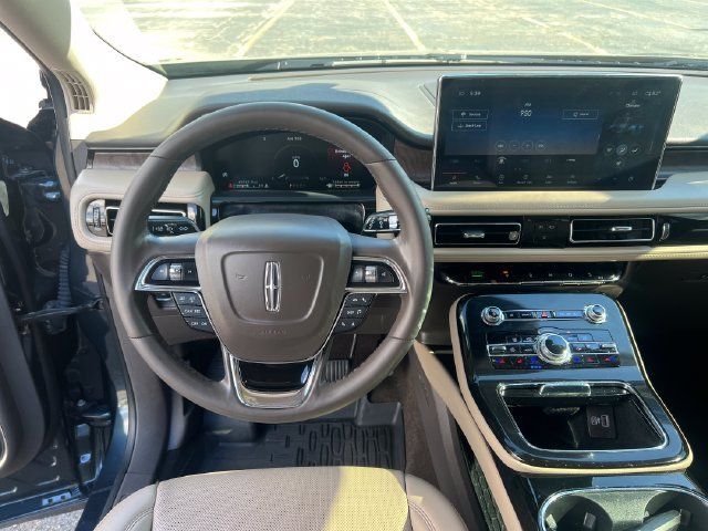 Certified 2023 Lincoln Nautilus Reserve AWD/4WD image 16