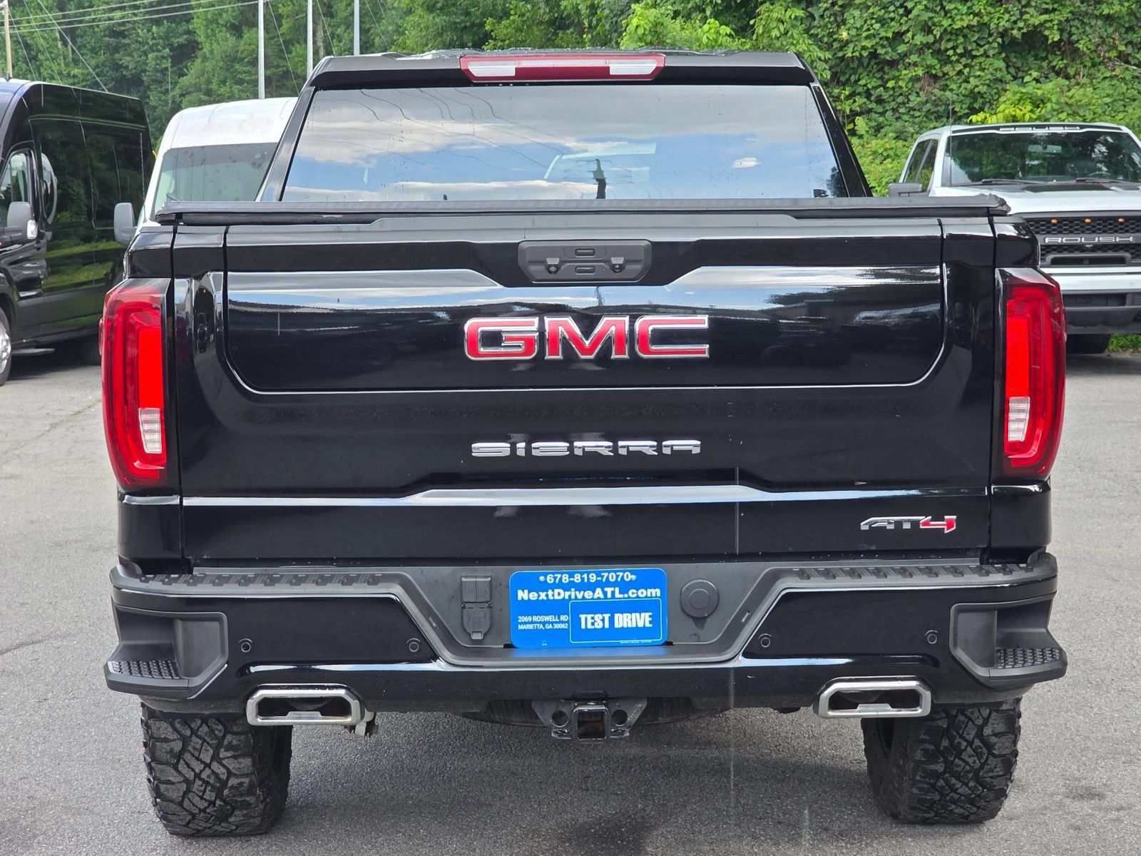 Used 2023 GMC Sierra 1500 AT4 AWD/4WD image 6