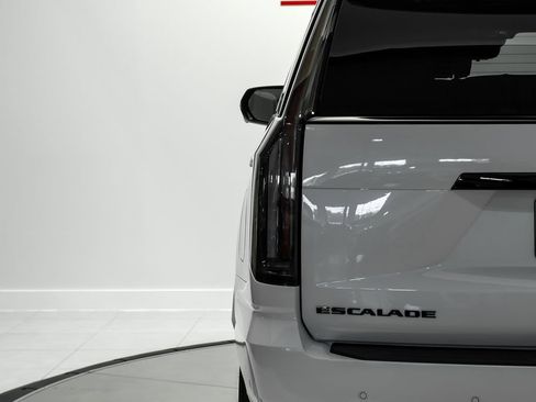 Used 2026 Cadillac Escalade V w/ LPO, ONYX Package AWD/4WD image 58