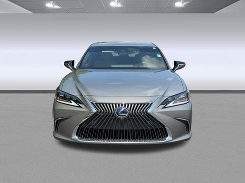 Used 2021 Lexus ES 300h Ultra Luxury FWD image 6