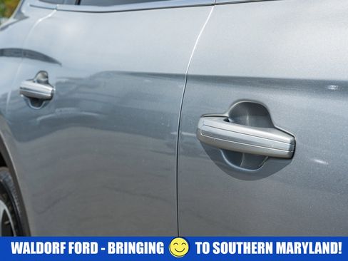 Used 2022 Lincoln Nautilus Reserve AWD/4WD image 17