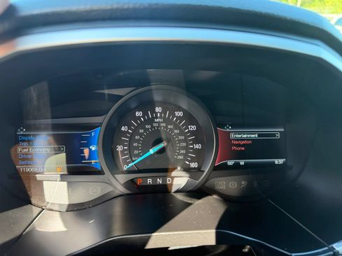 Used 2016 Ford Edge SEL w/ Equipment Group 201A AWD/4WD image 10