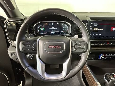 Used 2023 GMC Sierra 1500 Elevation w/ Preferred Package AWD/4WD image 14