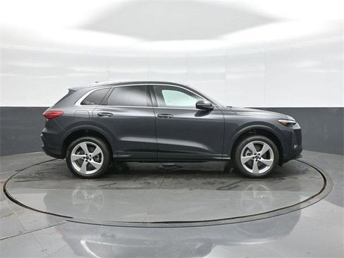 New 2025 Audi Q5 Premium Plus image 8