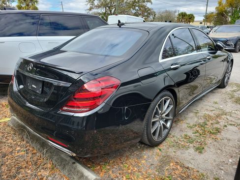 Used 2019 Mercedes-Benz S 560 Sedan image 3