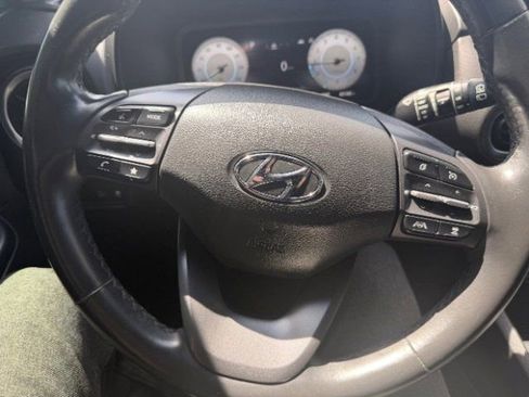 Used 2022 Hyundai Kona Limited AWD/4WD image 25