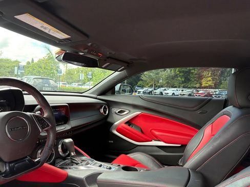 Used 2019 Chevrolet Camaro LT RWD image 15