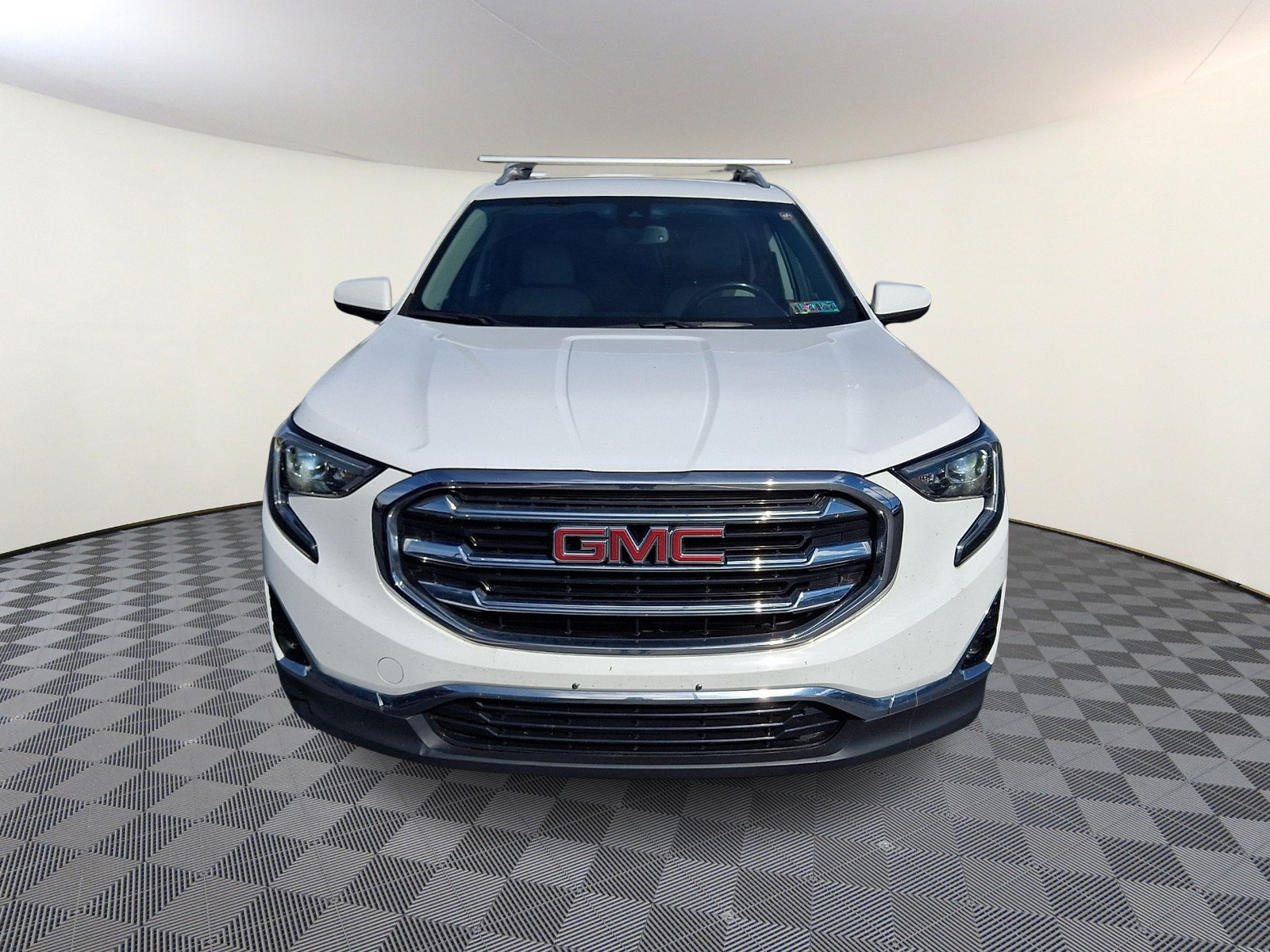 Used 2020 GMC Terrain SLT AWD/4WD image 2