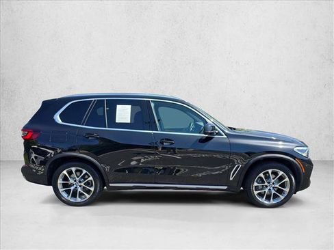 Used 2023 BMW X5 xDrive40i w/ Premium Package AWD/4WD image 4