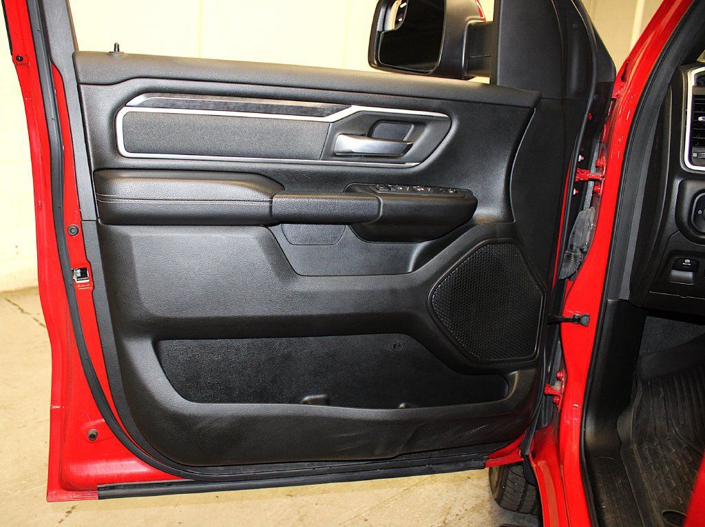 Used 2022 RAM 1500 Big Horn AWD/4WD image 30