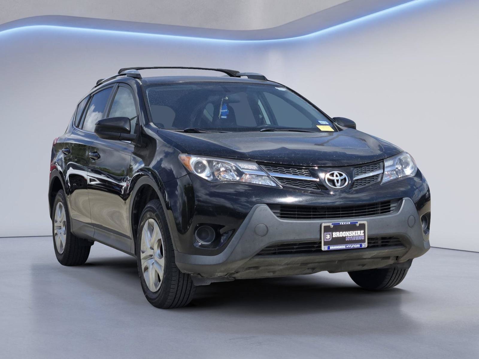 Used 2015 Toyota RAV4 LE AWD/4WD image 3