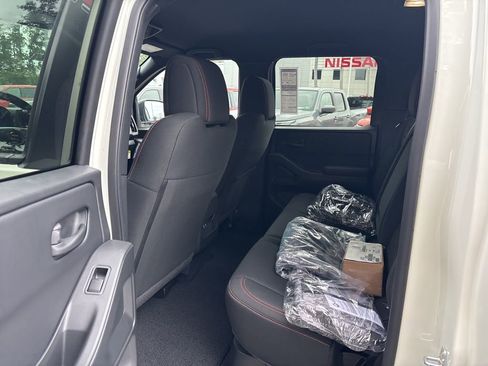 New 2026 Nissan Frontier PRO-4X w/ Pro-4x Convenience Package image 15