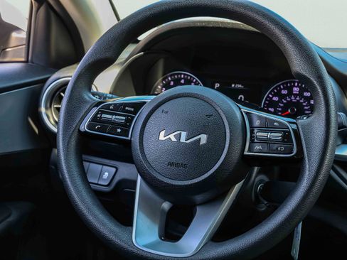 Certified 2023 Kia Forte LXS w/ LXS Technology Package FWD image 14