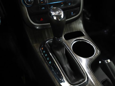 Used 2015 Chevrolet Malibu LT w/ Power Convenience Package image 21