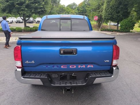 Used 2016 Toyota Tacoma SR5 w/ SR5 Appearance Package (SN) AWD/4WD image 6