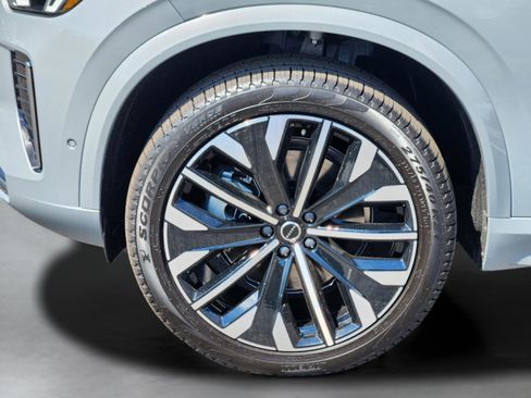 New 2026 Volvo XC90 B6 Plus w/ Protection Package Premier AWD/4WD image 34