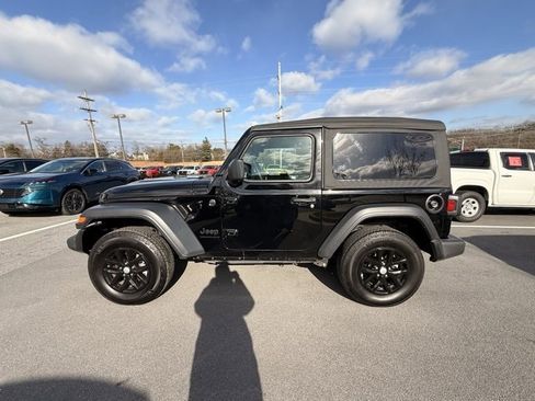 Used 2023 Jeep Wrangler Sport S image 8