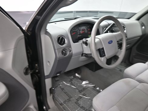 Used 2005 Ford F150 XLT RWD image 12