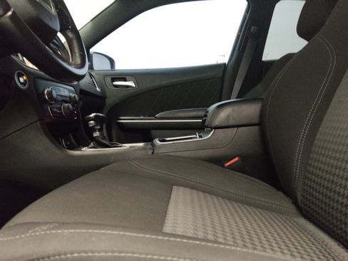 Used 2023 Dodge Charger SXT RWD image 17