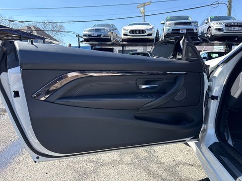 Used 2018 BMW M4 Convertible RWD with Competiti w/ Competition Package image 15