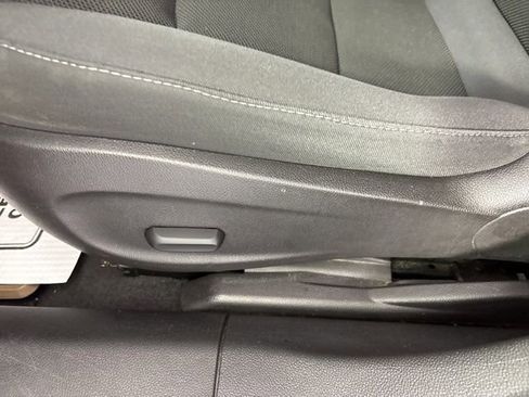 Used 2014 Chevrolet Cruze LT FWD image 6