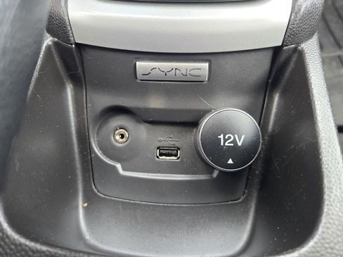 Used 2016 Ford Fiesta SE image 19