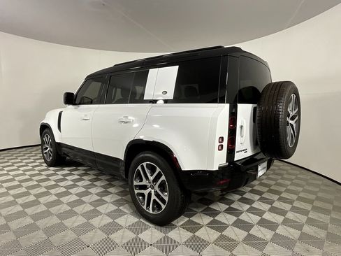 Certified 2022 Land Rover Defender 110 X-Dynamic SE image 3