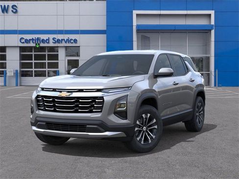 New 2026 Chevrolet Equinox LT image 6