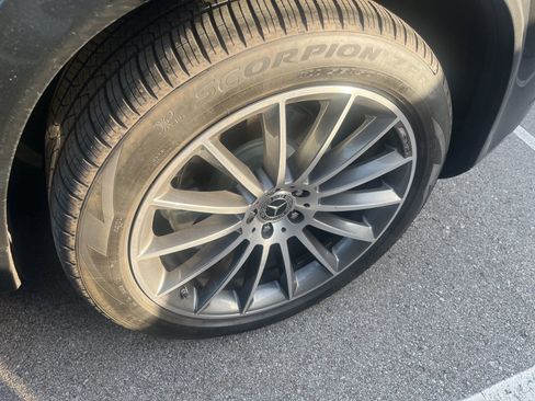 Used 2025 Mercedes-Benz GLE 450 GLE 450 image 10