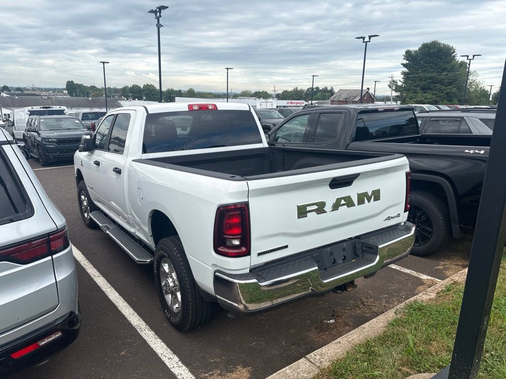 Used 2025 RAM 2500 Big Horn AWD/4WD image 3