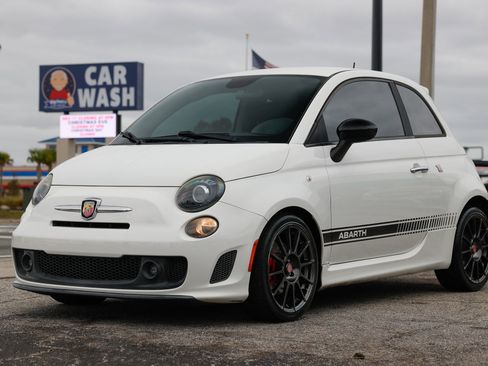 Used 2015 FIAT 500 Abarth image 4