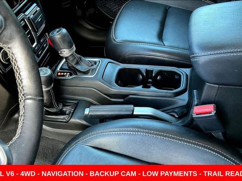 Used 2021 Jeep Wrangler Unlimited Sahara w/ Cold Weather Group AWD/4WD image 18