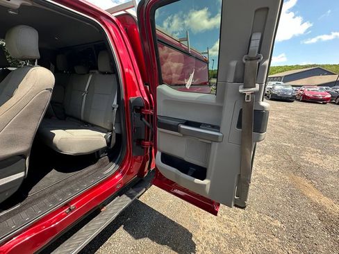 Used 2018 Ford F150 XLT w/ Equipment Group 302A Luxury AWD/4WD image 35